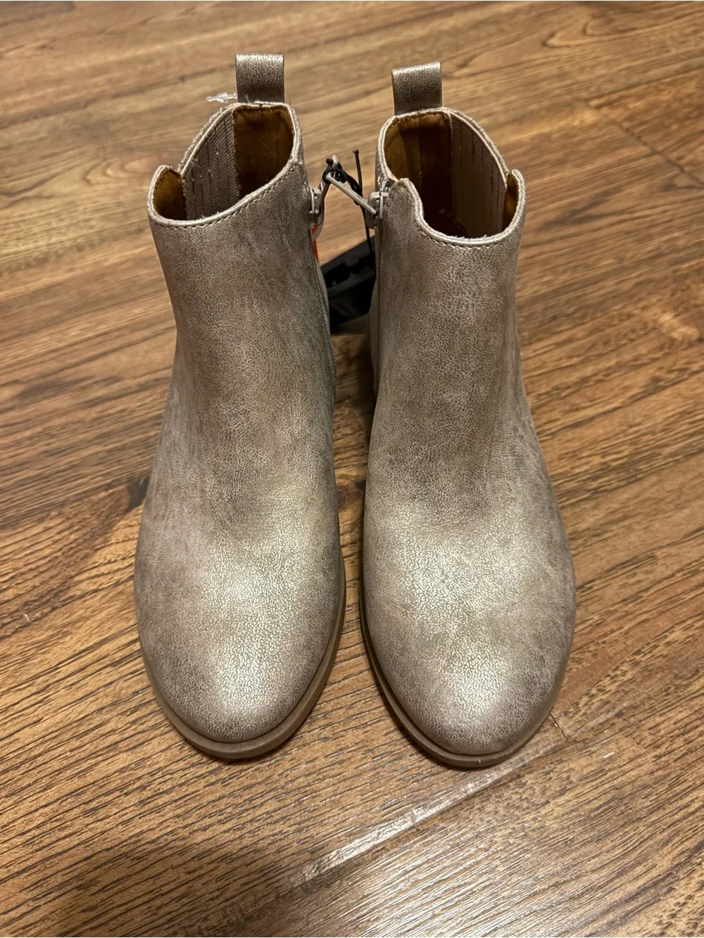 Girls size 7 Wonder Nation NEW Taupe Suede Chelsea Ankle Boots - Classic Style